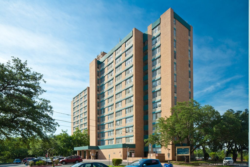 LAKESIDE APARTMENTS Photo